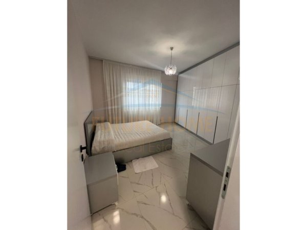 Tirane, jepet me qera apartament 1+1 Kati 6, 68 m² 600 € (Ish Fusha e Aviacionit, Tirane)