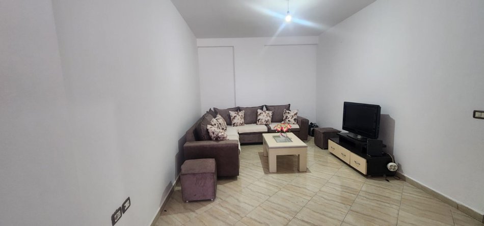Tirane, jepet me qera apartament 2+1 Kati 3, 90 m² 320 € (Fresk)