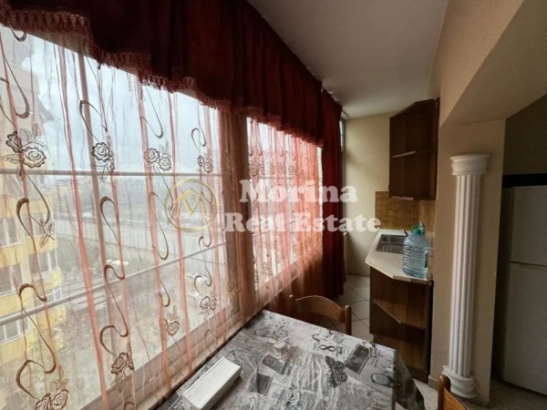 Tirane, jepet me qera apartament 1+1 Kati 5, 70 m² 500 € (Komuna e Parisit)