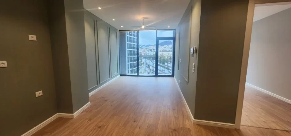 Tirane, jepet me qera apartament 2+1+Ballkon Kati 6, 81 m² 1.400 € (tek Lake View)