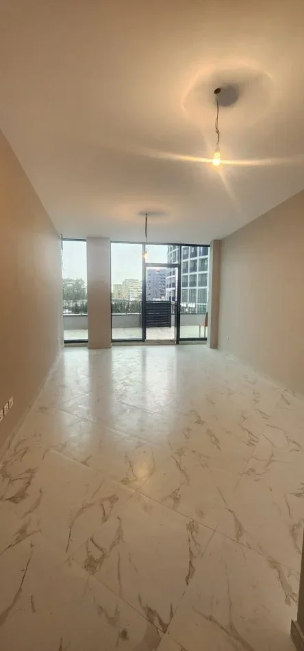 Tirane, jepet me qera zyre Kati 1, 40 m² 900 € (Tek Lake View)
