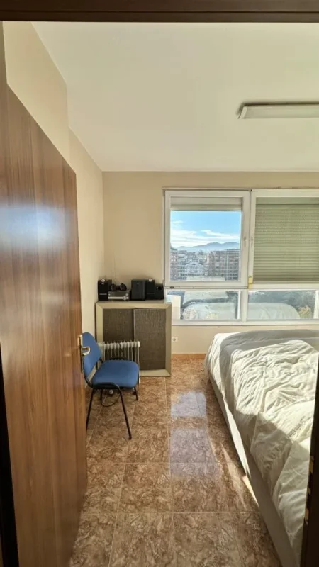 Tirane, jepet me qera apartament+verande | Penthouse 1+1+Aneks+Ballkon Kati 11, 145 m² 1.300 € (Ne Bllok)