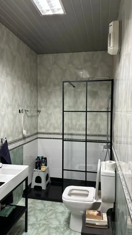 Tirane, jepet me qera apartament+verande | Penthouse 1+1+Aneks+Ballkon Kati 11, 145 m² 1.300 € (Ne Bllok)