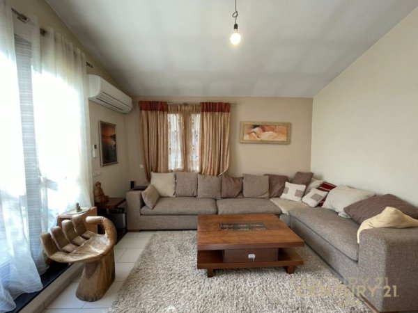 Tirane, jap me qera apartament 2+1+2 +POST PARKIMI  , 200 m² 600 € (Kopshti Botanik Zoologjik)