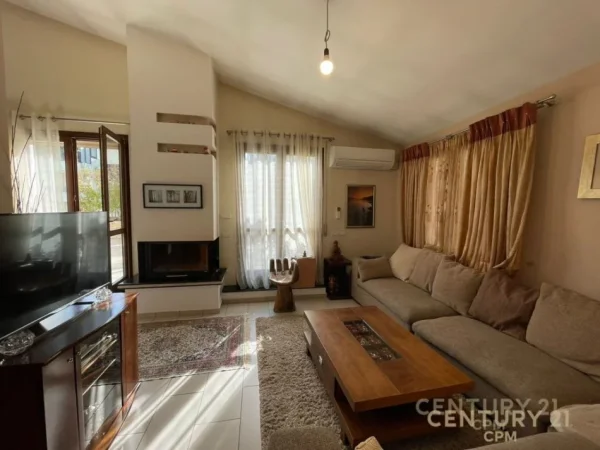 Tirane, jap me qera apartament 2+1+2 +POST PARKIMI  , 200 m² 600 € (Kopshti Botanik Zoologjik)