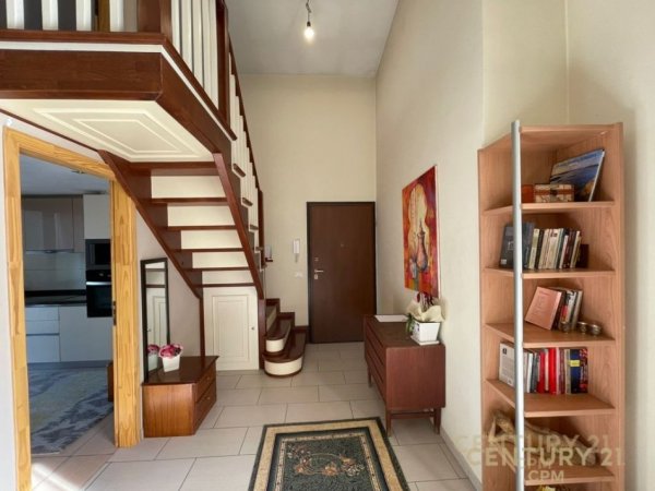 Tirane, jap me qera apartament 2+1+2 +POST PARKIMI  , 200 m² 600 € (Kopshti Botanik Zoologjik)