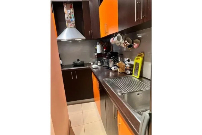 Tirane, shitet apartament 2+1 Kati 2, 82 m² 168.950 € (Rruga Barrikada)