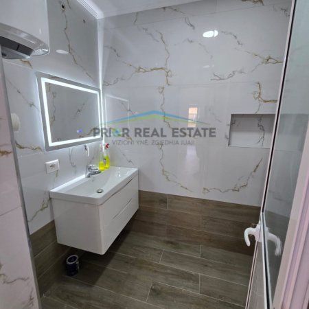 Tirane, shitet apartament 2+1 Kati 7, 210.000 m² 210.000 € (Rruga e Kavajes)