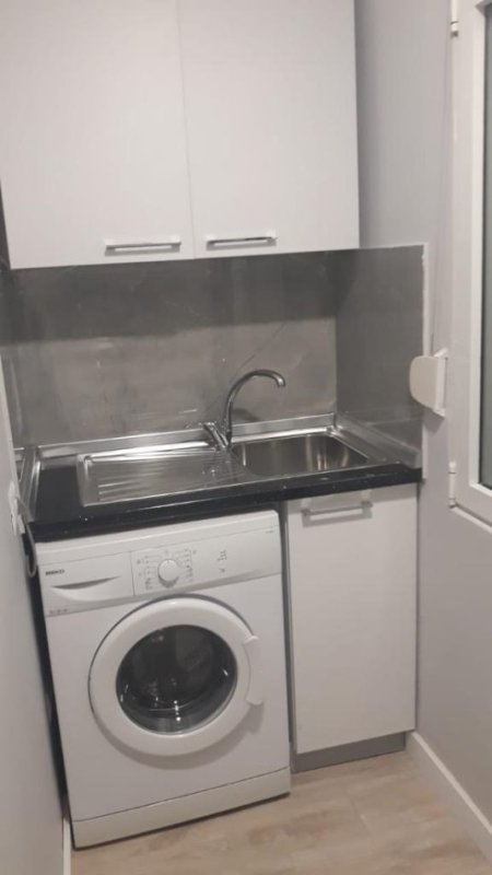 Tirane, jepet me qera garsonier Kati 1, 40 m² 400 € (STADIUMI DINAMO)