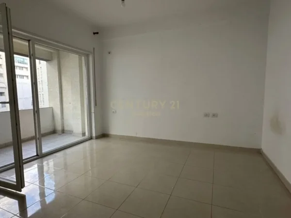 Tirane, shes apartament 1+1+Ballkon , 62 m² 125.000 € (21 Dhjetori)