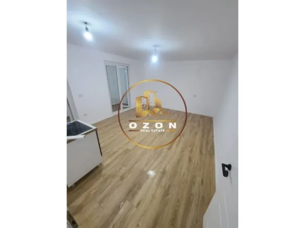 Apartament për Shitje pranë Shkollës 4 Dëshmorët !