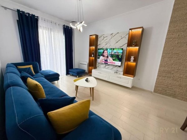 Tirane, jap me qera apartament 2+1+POST PARKIMI , 71 m² 700 € (Kodra e Diellit)