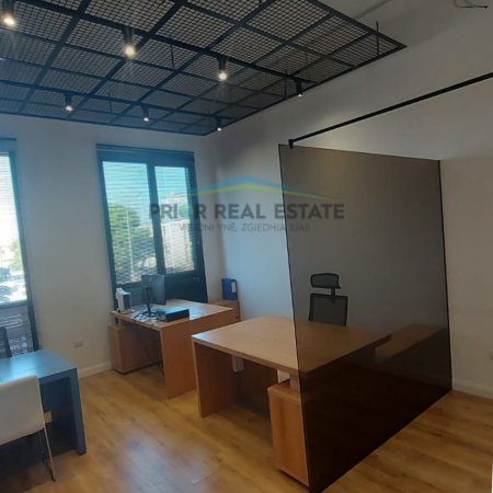 Tirane, shitet zyre Kati 1, 42 m² 126.600 € (Rruga Kongresi I Manastirit)