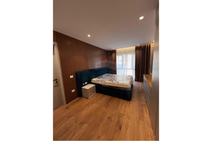 Tirane, jepet me qera apartament 2+1 Kati 3, 124 m² 904 € (QIRA APARTAMENT 2+1+2 ISH PROFARMA!)