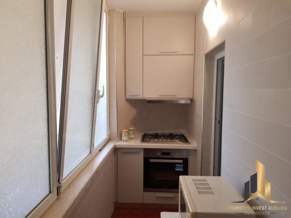 Tirane, jepet me qera apartament 2+1+A+BLK Kati 3, 103 m² 400 Euro (Brryli)