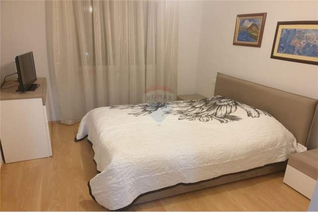 Tirane, jepet me qera apartament 2+1 Kati 7, 73 m² 500 Euro (rruga kavajes)