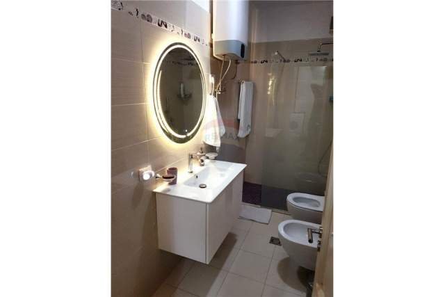 Tirane, jepet me qera apartament 2+1 Kati 7, 73 m² 500 Euro (rruga kavajes)