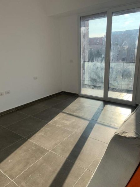 Tirane, jepet me qera apartament 2+1+BLK Kati 4, 105 m² 350 Euro (Komisariati numer 4)