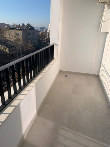 Tirane, jepet me qera apartament 2+1+BLK Kati 4, 105 m² 350 Euro (Komisariati numer 4)