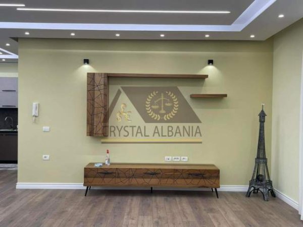 Tirane, jepet me qera apartament 3+1+BLK Kati 2, 130 m² 50.000 Leke (rruga namik resuli)