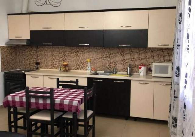 Tirane, jepet me qera apartament 2+1+BLK Kati 1, 95 m² 37.000 Leke (MUZAKET)