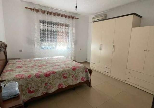 Tirane, jepet me qera apartament 2+1+BLK Kati 1, 95 m² 37.000 Leke (MUZAKET)