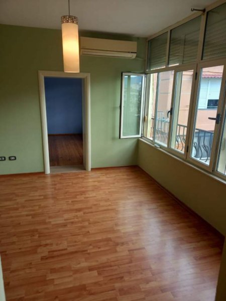 Tirane, shitet apartament Kati 5, 116 m² 139.000 Euro (muhamet gjollesha)