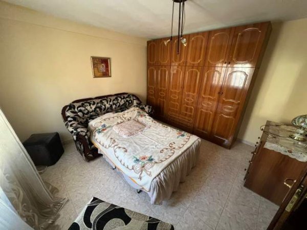 Korce, jepet me qera shtepi private 2 Katshe 200 Euro