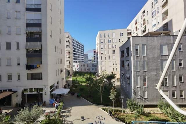 Tirane, shitet apartament 2+1 93 m² 153.000 Euro (21 Dhjetori)