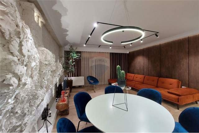 Tirane, jepet me qera apartament 2+1 104 m² 1.500 Euro (DON BODKO)