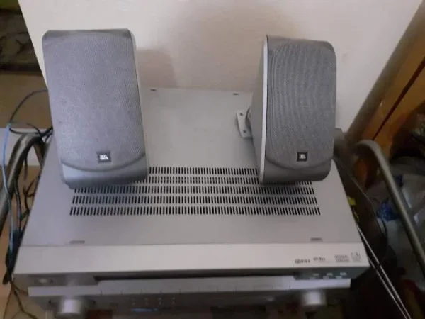 Tirane, Audio / Video Pioneer VSX-418-S 20.000 Leke