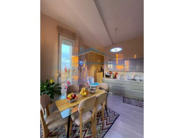 Tirane, shitet apartament Kati 11, 126 m² 195.000 Euro (Rruga Ndre Mjeda)