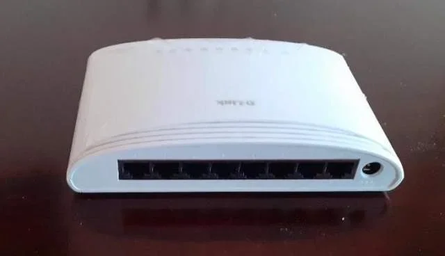 Tirane, shitet pajisje Switch D-Link 10.000 Leke