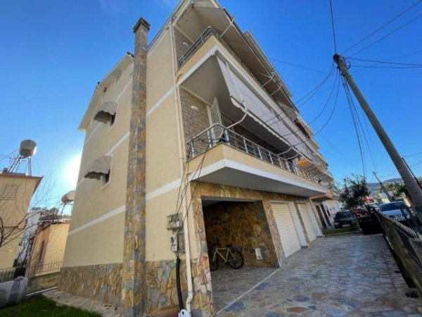 Tirane, jepet me qera Vile 4-Kateshe , 650 m² 1.500 Euro (Rruga e Elbasanit)