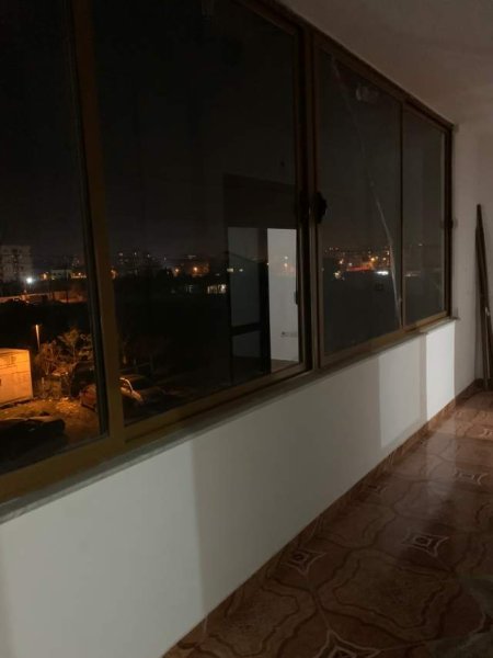 Tirane, jepet me qera apartament 3+1+BLK Kati 2, 100 m² 30.000 Leke (rruga Jordan Misja)