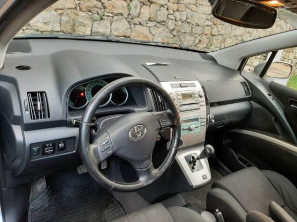 Okazion. Toyota Corola Verso Viti 2005, 4.500 Euro