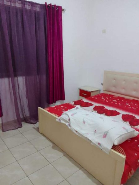 Tirane, jepet me qera apartament 2+1 Kati 1, 20.000 Leke