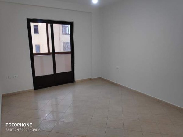 Tirane, shitet apartament 2+1 Kati 7, 66 m² 74.500 Euro (prane universitetit europian)
