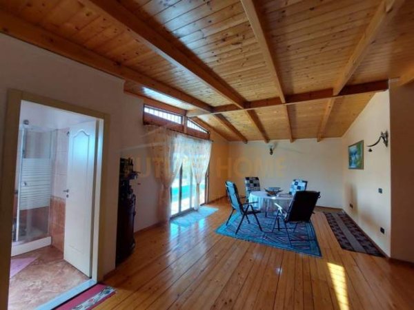 Durres, shitet apartament duplex 4+1+A+BLK Kati 6, 236 m² 140.000 Euro (STACIONI I TRENIT)