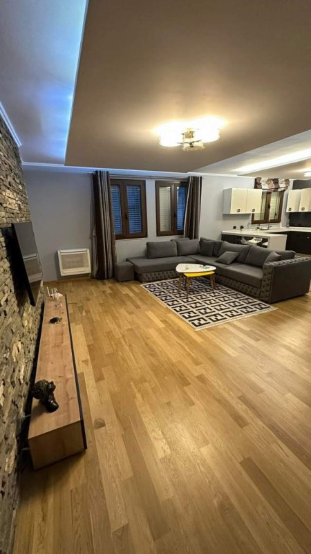Tirane, jepet me qera apartament 2+1+A+BLK Kati 5, 145 m² 800 Euro (Selvia)
