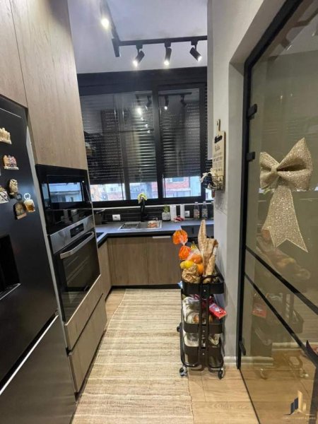 Tirane, jepet me qera apartament 1+1+A+BLK Kati 3, 62 m² 900 Euro (Rruga Abdyl Frasheri , Bllok)