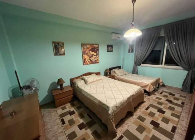 Tirane, jepet me qera apartament 2+1 Kati 2, 100 m² 650 Euro (Bllok)