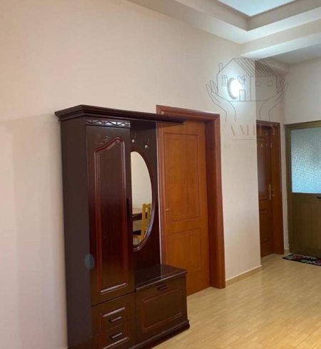 Tirane, jepet me qera apartament 3+1+BLK Kati 1, 100 m² 350 Euro (rruga e dibres)