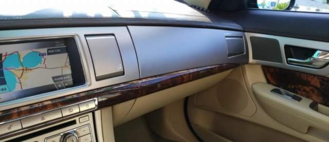 Tirane, shes makine Jaguar Viti 2010, 5.800 Euro