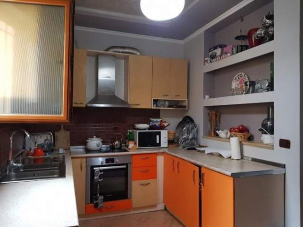 Tirane, shitet 2 Katshe Kati 2, 125 m² 137.000 Euro