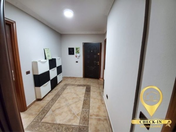 Tirane, jepet me qera apartament 1+1+A Kati 6, 65 m² 350 Euro (Petro Nini)