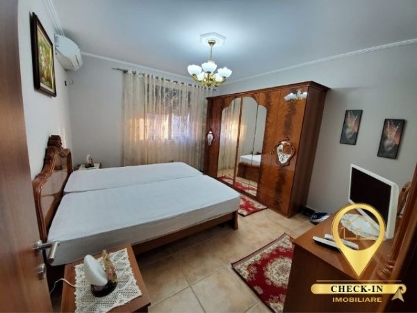 Tirane, jepet me qera apartament 1+1+A Kati 6, 65 m² 350 Euro (Petro Nini)