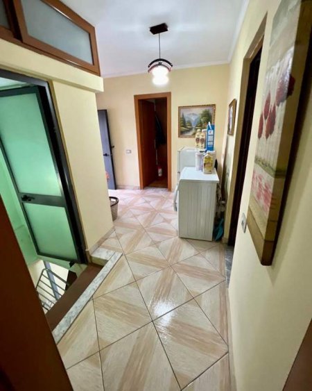 Tirane, shitet apartament duplex 3+1+BLK Kati 5, 117 m² 95.000 Euro (Rruga e Dibres)