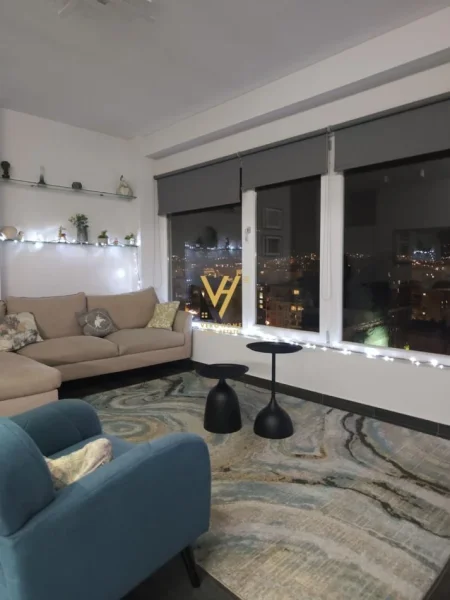 Tirane, jepet me qera apartament+verande | Penthouse 2+1+Ballkon Kati 11, 87 m² 900 € (PAZARI I RI)