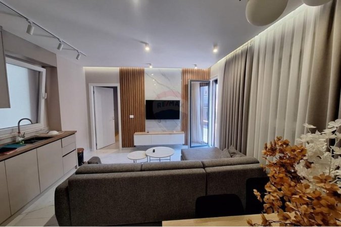 Tirane, jepet me qera 2+1+Ballkon , 105 m² 800 € (Don Bosko)